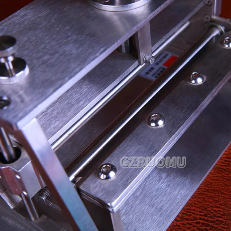 Machine à découper le cuir man - Leatherwork Craft avis et prix